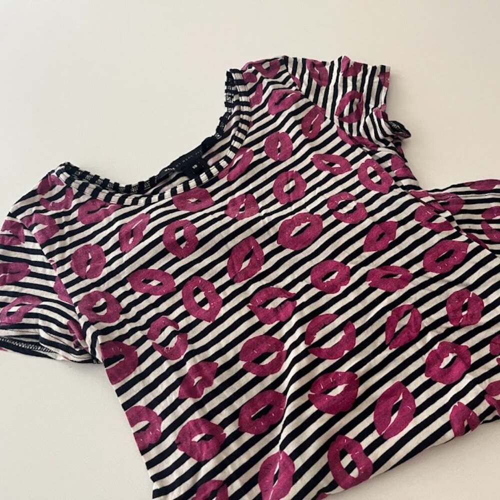 Marc Jacobs Stripe T-Shirt with Lips Print sz XS